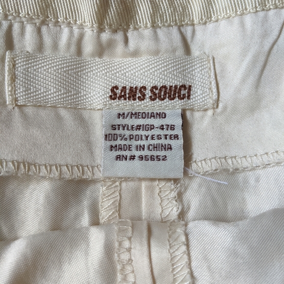 Ivory lace shorts with side zip closure - Picture 3 of 3